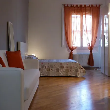 Residenza Piazza Santo Stefano Bolonha