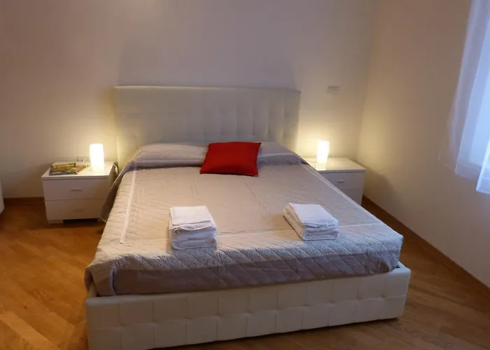 아파트 Residenza Piazza Santo Stefano *