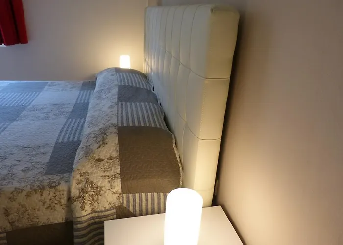 Residenza Piazza Santo Stefano 아파트 *