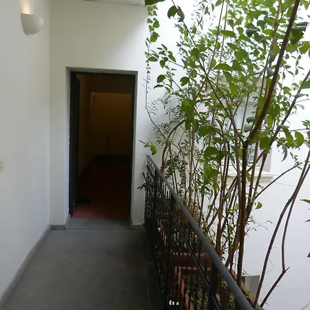 Residenza Piazza Santo Stefano *