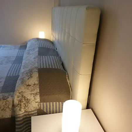 Residenza Piazza Santo Stefano 아파트 *