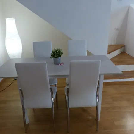 Residenza Piazza Santo Stefano 아파트